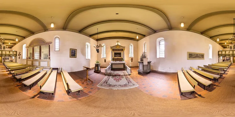 Panoramaansicht des Innenraums der Dorfkirche Stolpe