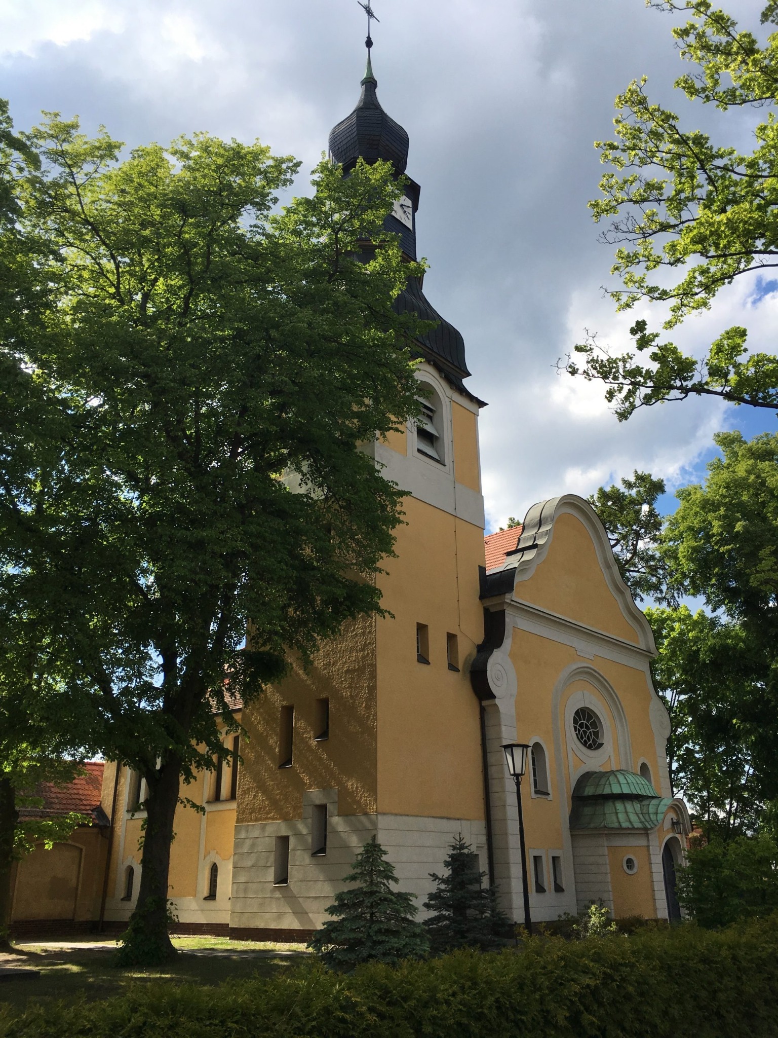 Kirche Hohen Neuendorf